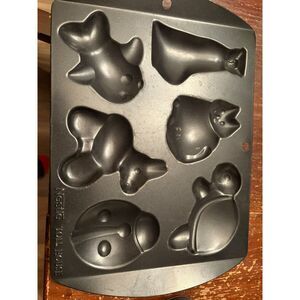baking sheet with animal cut outs